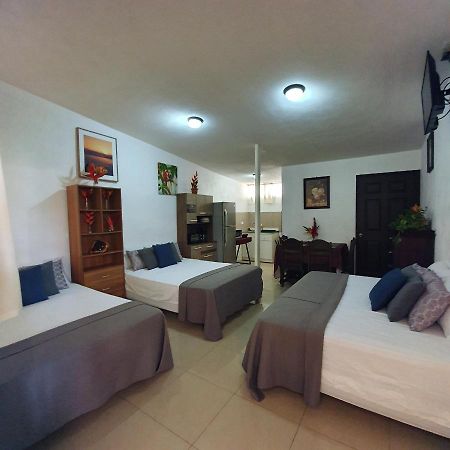 Bahia Ballena Loft Hotel Uvita Esterno foto
